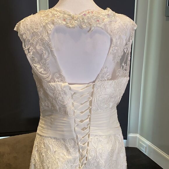 Women’s Ivory Dress & Matching Chiffon Jacket with beautiful detail Size L**READ - Picture 8 of 15